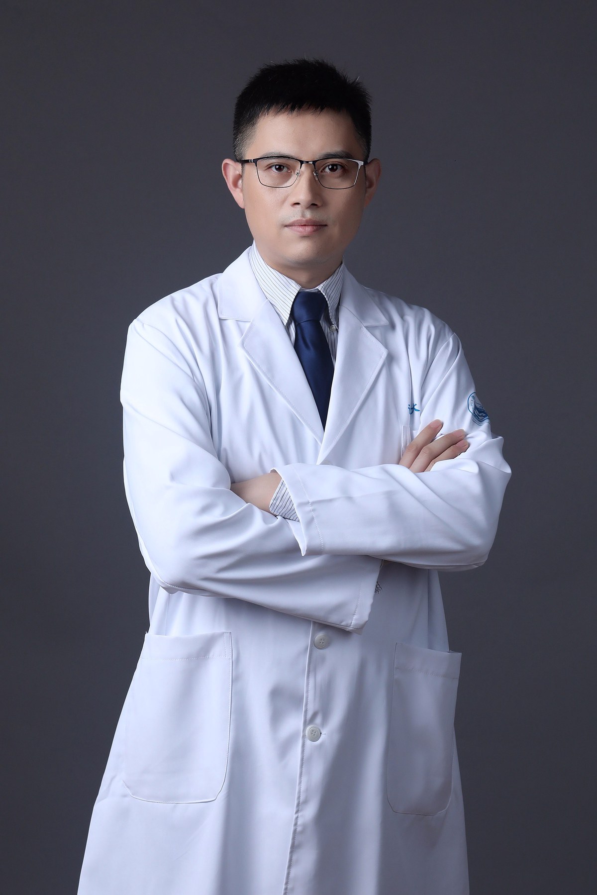 刻苦训练篮球时如何避免受伤的建议_1